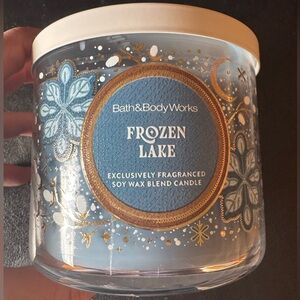 Bath & Body Works-FROZEN LAKE-Candle - Blue with Gold Accents